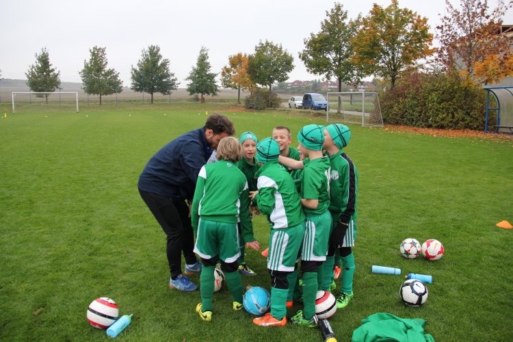 U10 - KLOBOUK DOLŮ
