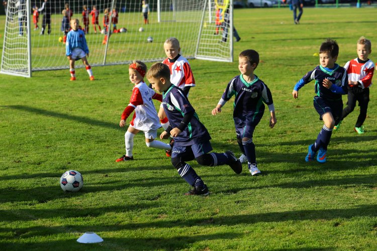 U7 - VÍME KDE NÁS TLAČÍ BOTA