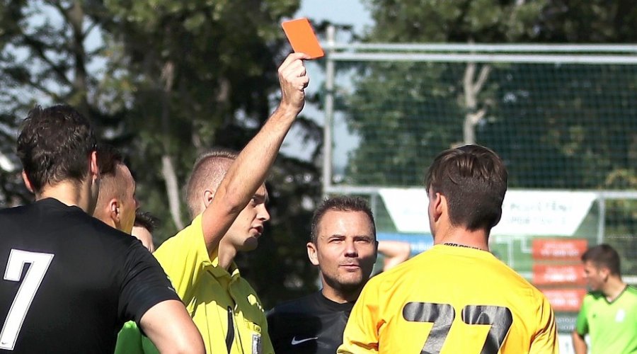 MUŽI A - KLÍČ VLÁDCE PRAHY 4 JE NA KAVKÁCH