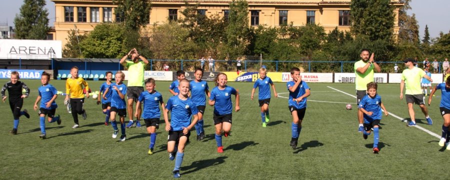 U10 - ZVLÁDNUTÝ DVOJBOJ