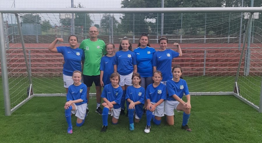 U11 DÍVKY -  PREMIÉRA 5+1