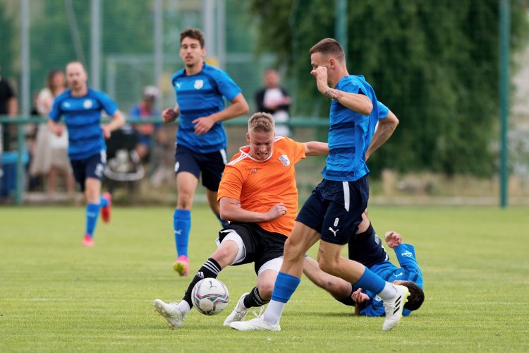 MUŽI A - PROHRA SE STŘEŠOVICEMI A VÝHRA V TŘEBORADICÍCH