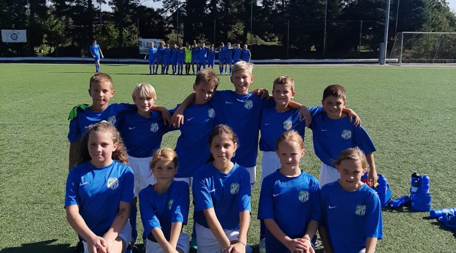 DÍVKY U11 -  S KUNRATICEMI A NA ÚJEZDĚ P4