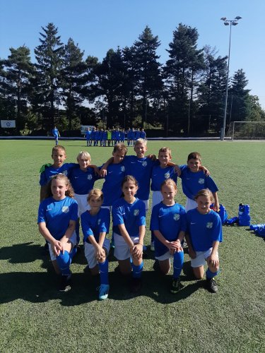 DÍVKY U11 -  S KUNRATICEMI A NA ÚJEZDĚ P4