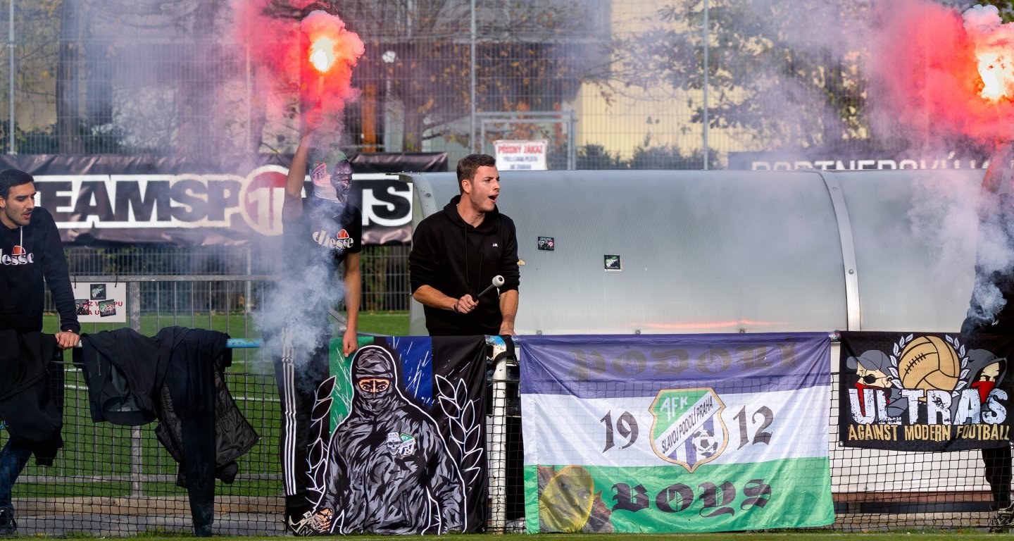 MUŽI A - V SOUBOJI NOVÁČKŮ REMÍZA