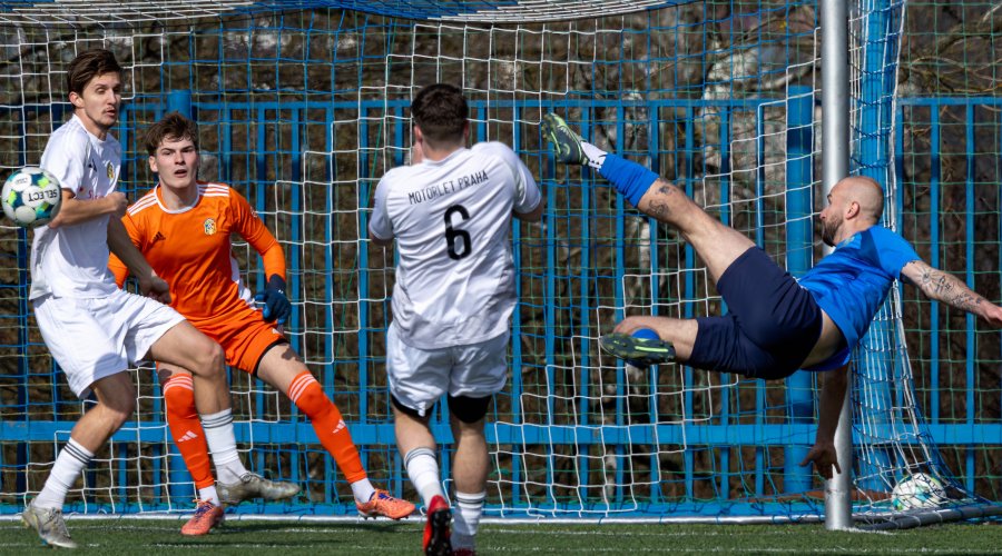 MUŽI A - UTKÁNÍ ROZDÍLNÝCH POLOČASŮ