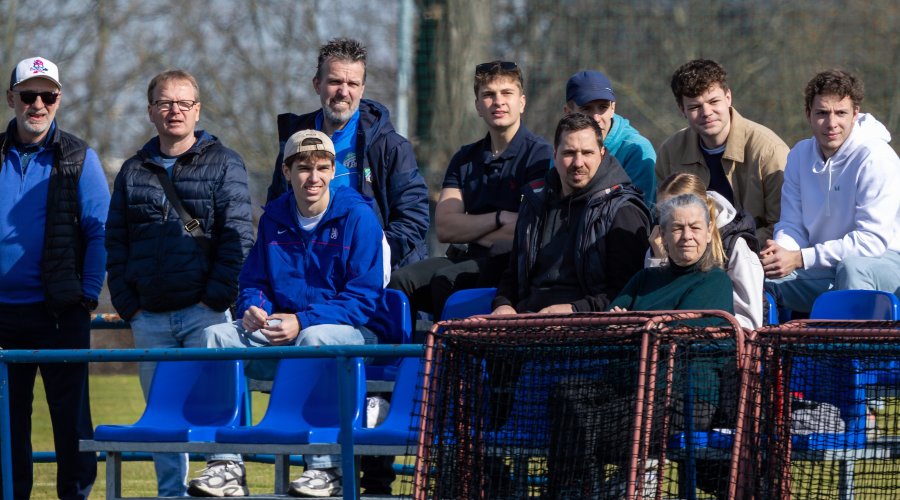 MUŽI A - OSTUDA V KUNRATICÍCH